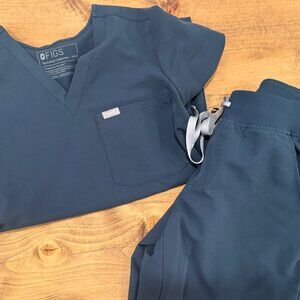 FIGS - Dusty Blue Catarina One-Pocket Scrub Top & Zamora Jogger Scrub Pants